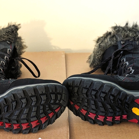 Women's Boots - Picture 3 of 5